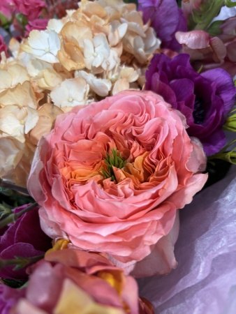 Букет с гортензией и антиринумом