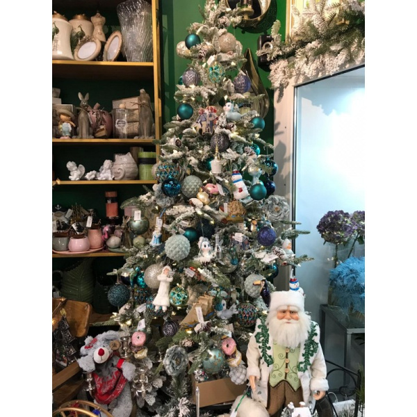 Стильная ёлка на новый год 2025