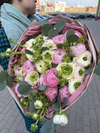 Букет с Ранункулюсами