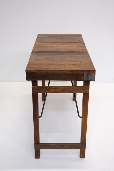 Консольный столик из переработанного дерева 105см