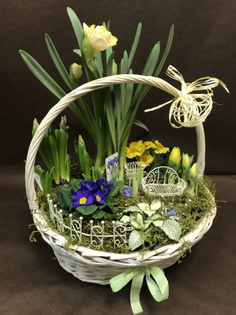 Мини-садик в корзине